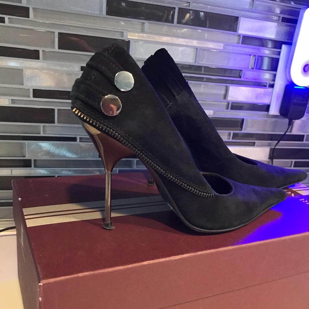 Italian pumps
